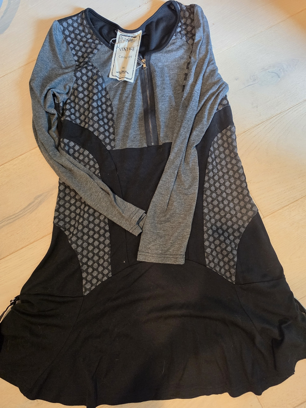 Vintage Black and Gray Long-Sleeve Dress